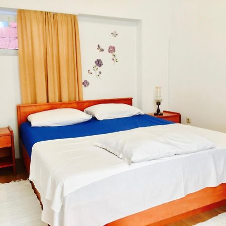 2Bedroom Apartment Lapad Дубровник Екстериор снимка